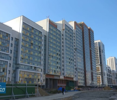 Жилой комплекс Триумф Парк, дом со встроенными помещениями и пятью подземными паркингами